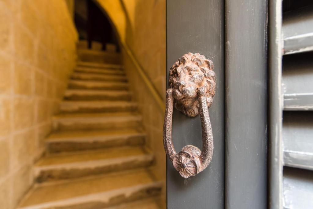 Heritage Apartment La La Valletta Esterno foto